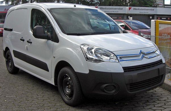 Радиатор кондиционера Citroen Berlingo от 2008г. с двигателем 1.6